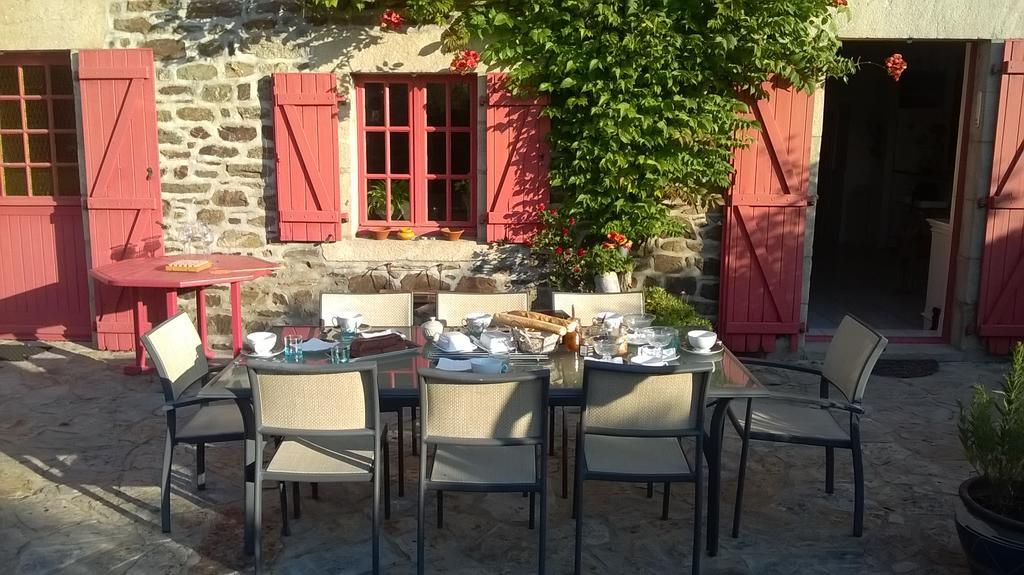 Au Jardin D'Eloise Bed & Breakfast Tremereuc Dış mekan fotoğraf