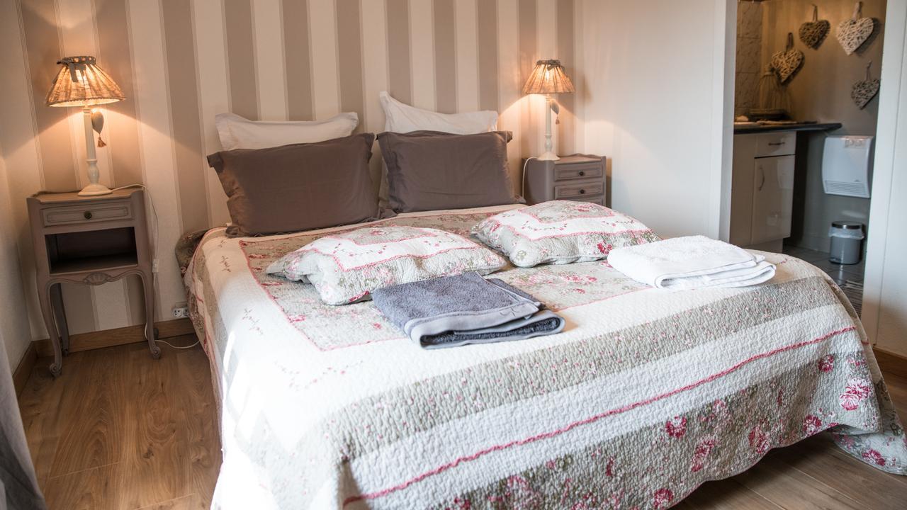 Au Jardin D'Eloise Bed & Breakfast Tremereuc Dış mekan fotoğraf
