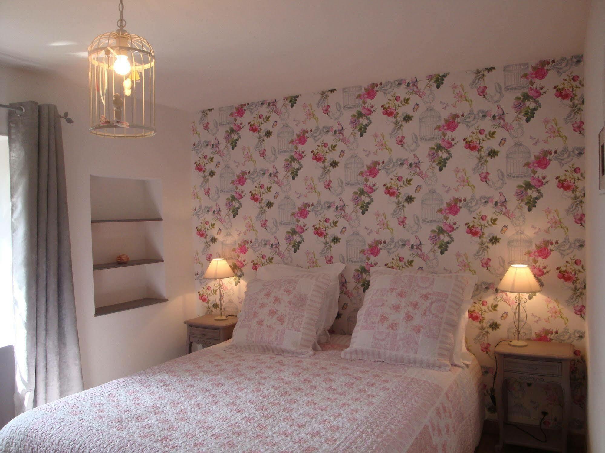 Au Jardin D'Eloise Bed & Breakfast Tremereuc Dış mekan fotoğraf