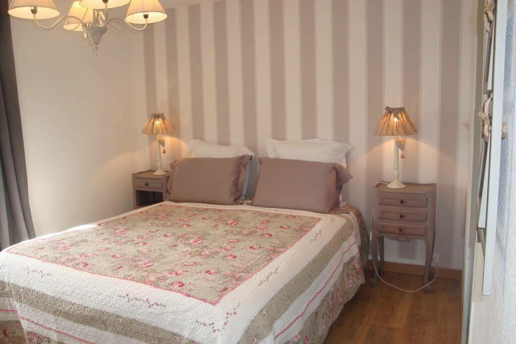 Au Jardin D'Eloise Bed & Breakfast Tremereuc Dış mekan fotoğraf